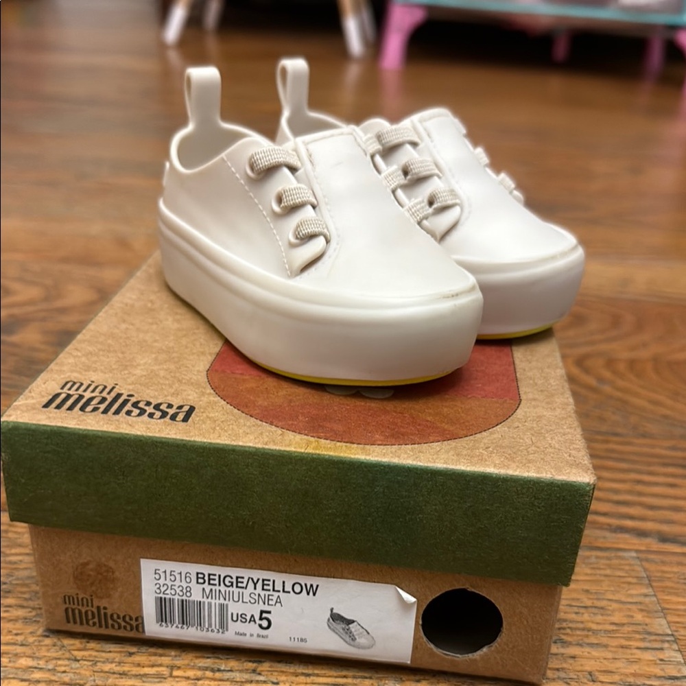 Mini Melissa baby/toddler Beige Shoes